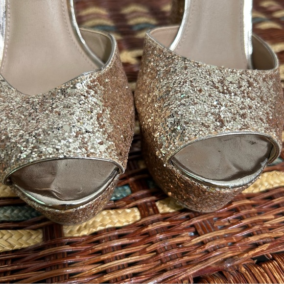 Steve Madden Jillyy Gold Glitter Platform Heels 8.5 - Picture 8 of 10